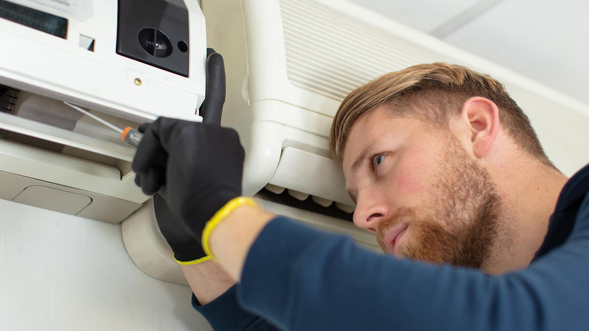 Alte Klimaanlage, hohe Stromkosten? Wann sich der Austausch wirklich lohnt